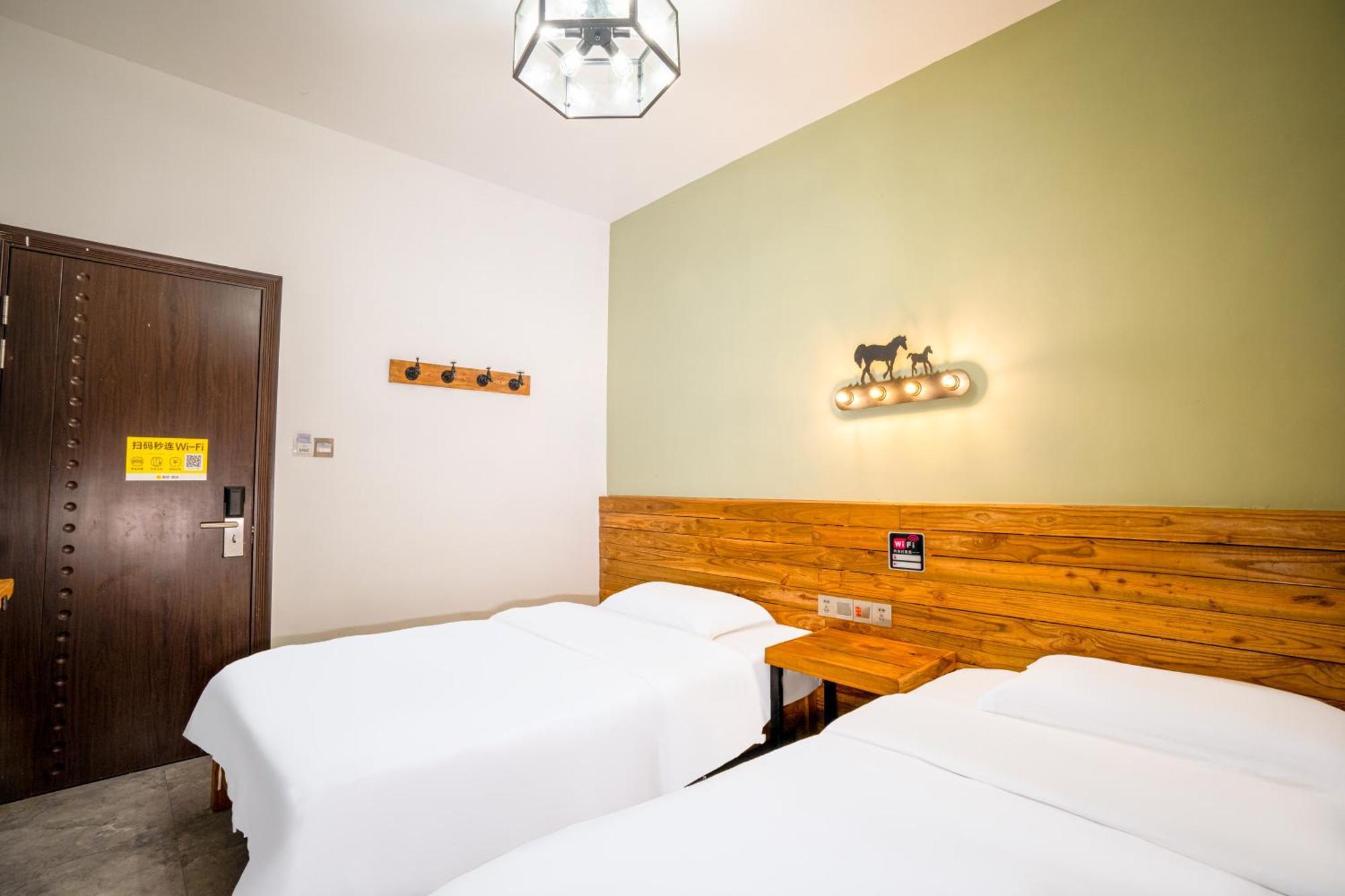 Tianmenshan Loft Art Inn Жангжиаже Екстериор снимка
