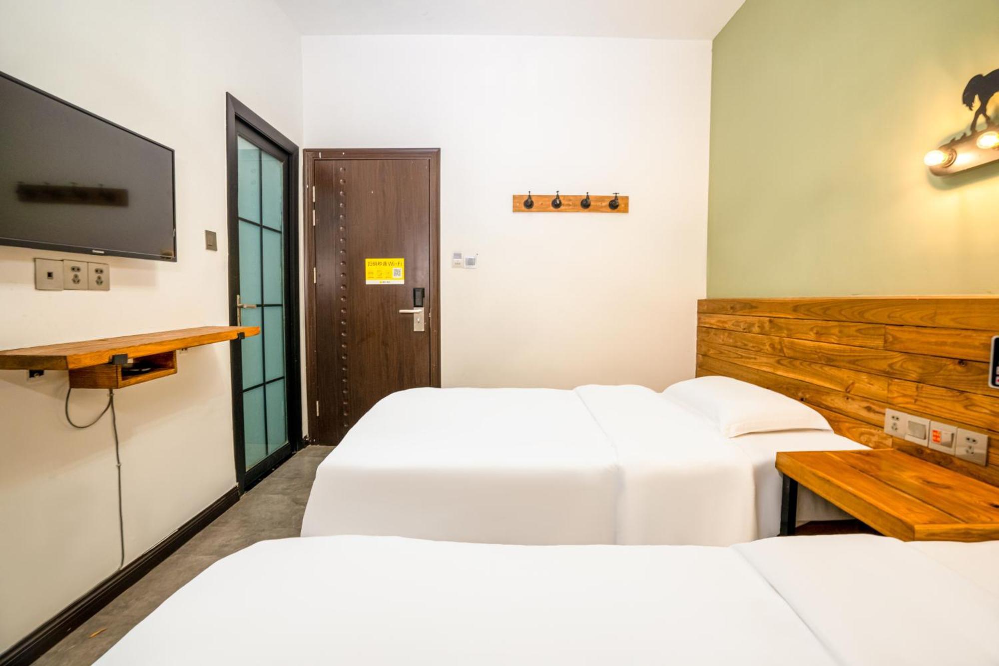 Tianmenshan Loft Art Inn Жангжиаже Екстериор снимка