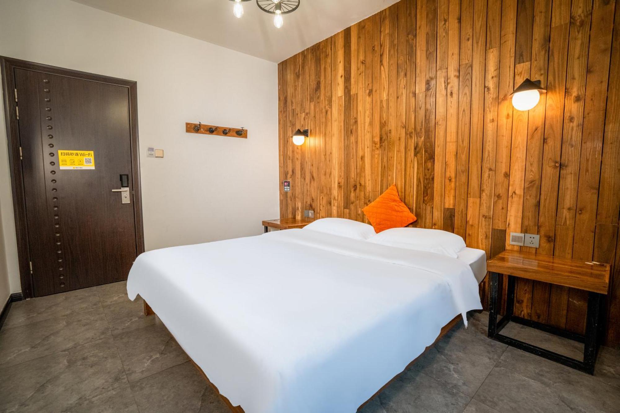 Tianmenshan Loft Art Inn Жангжиаже Екстериор снимка