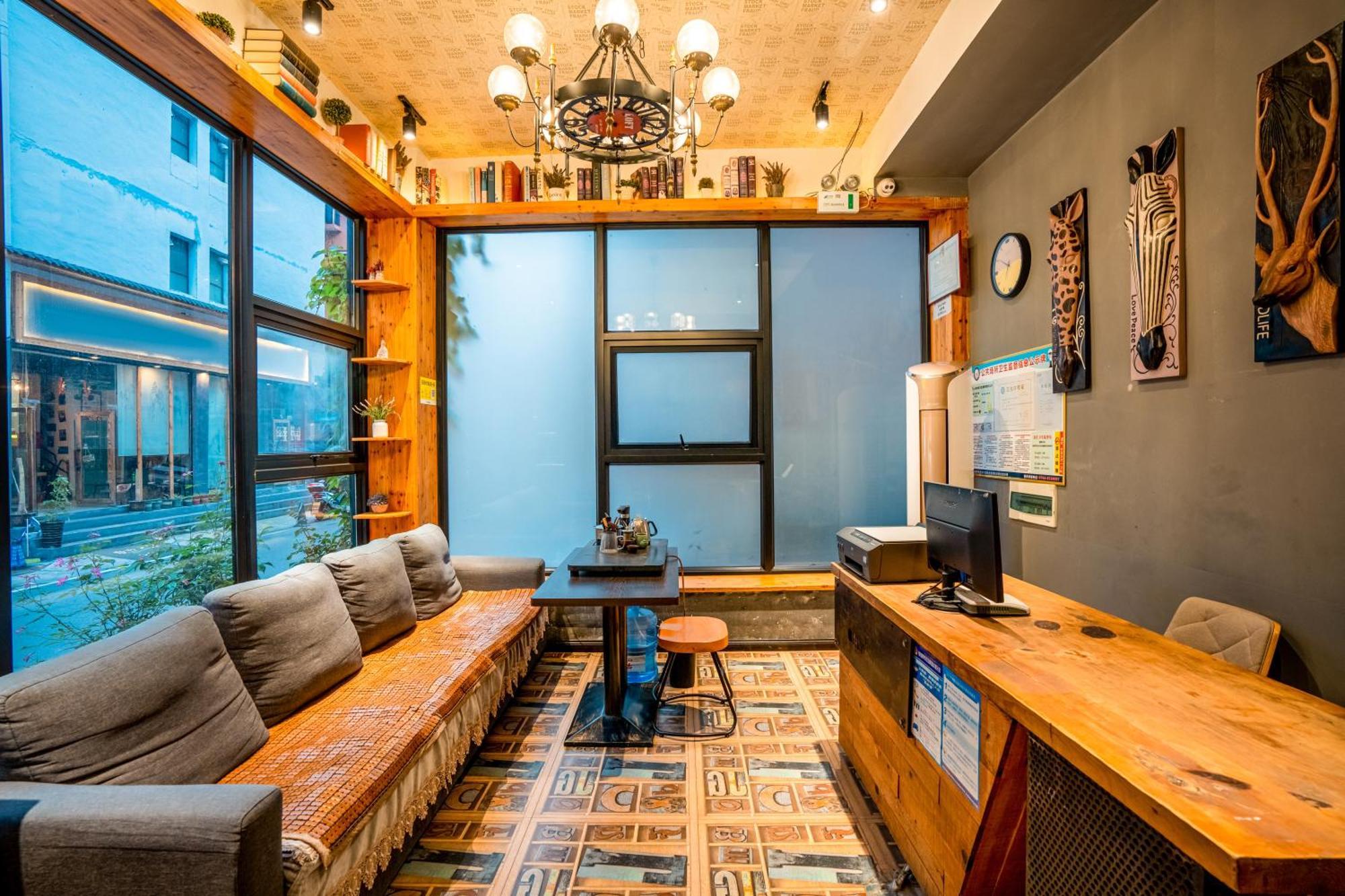 Tianmenshan Loft Art Inn Жангжиаже Екстериор снимка